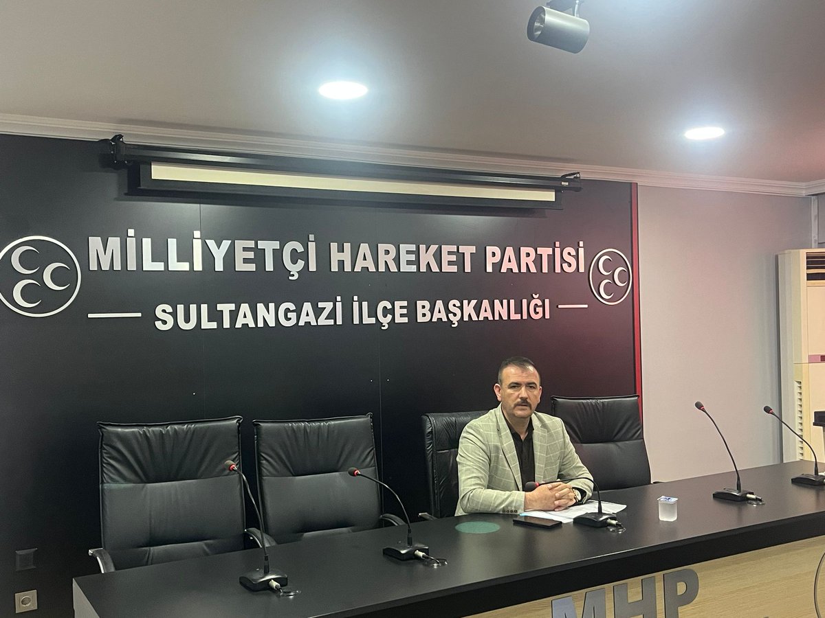 _MHP_sultangazi's tweet photo. 📍 Mahalle Başkanları Toplantımız (08.07.2026)

Teşkilat Başkanımız Sn. Yaşar Koçyiğit'in başkanlığında, mahalle başkanlarımızın katılımlarıyla Mahalle Başkanları Toplantımızı gerçekleştirdik.

Toplantımızda mahalle teşkilatlanmaları, saha çalışmaları ve önümüzdeki döneme ilişkin faaliyetler hakkında istişarelerde bulunuldu.

Rabbim birlik ve beraberliğimizi daim, çalışmalarımızı hayırlı eylesin.

🇹🇷 MHPSultangazi
#sultangaziilebulusuyoruz #sultangaziilekucaklasiyoruz