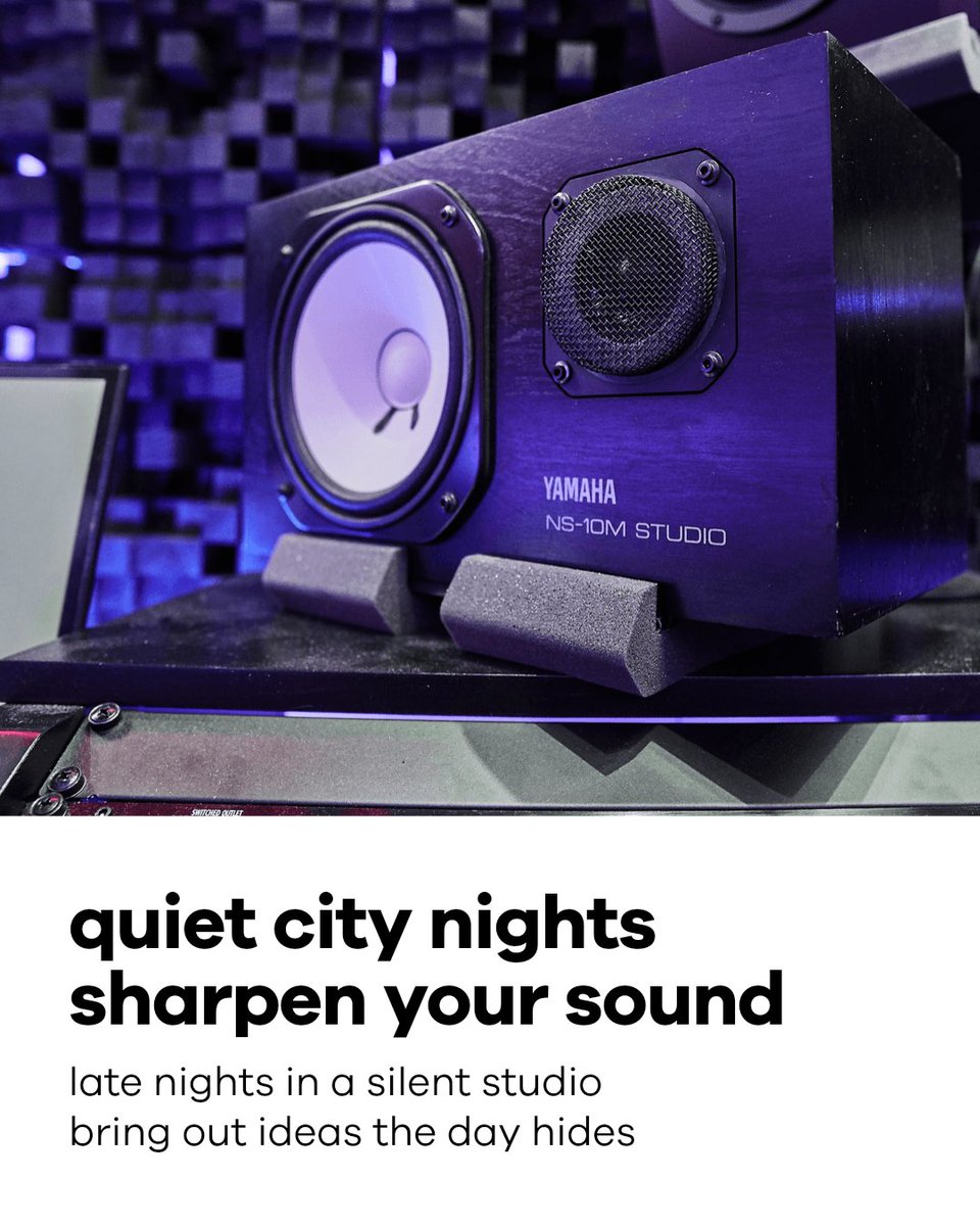 ZoomRecording's tweet photo. late nights in the studio bring out the ideas the day hides. when the city gets quiet, your sound gets sharper. comment ZOOM for this week's open slots

book the session #RecordingStudio #IndependentArtist #HipHopLA #StudioLife #AfrobeatLA https://t.co/9coa5DTe3h