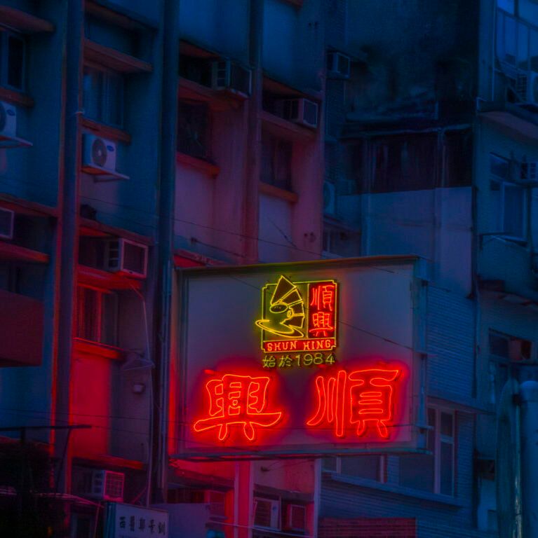 Bramptoncoll's tweet photo. 📸 From the streets of Hong Kong to London Fashion Week—Matthew's photography journey shows where passion and creativity can lead.
Read his story: https://t.co/vSMlJoZmIO
#Photography #FashionPhotography #LondonFashion #CreativeCareers #StudentSuccess #BramptonCollege #Alevels https://t.co/oh5Qm68QvA