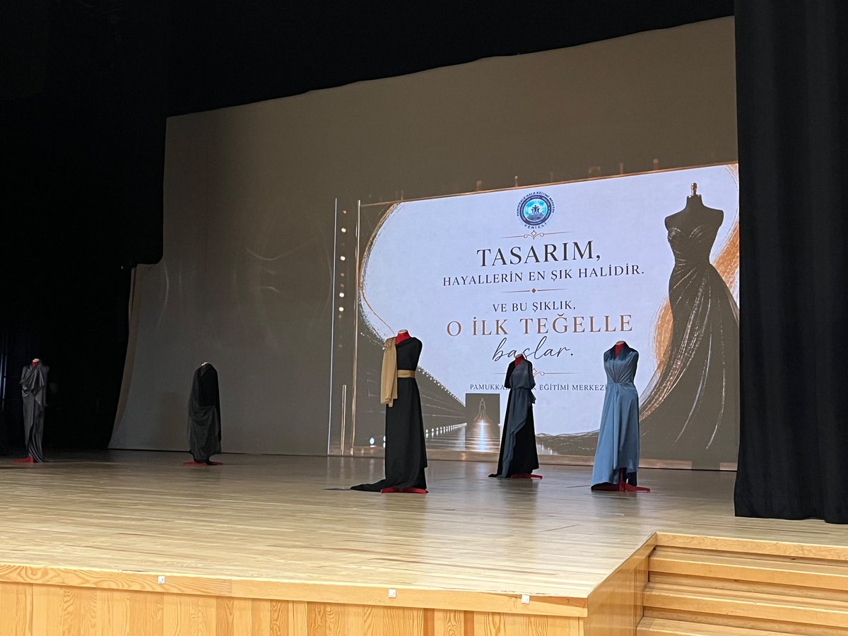 tugvadenizli's tweet photo. 📍TEĞEL Defile ve Sergisi 

Hünerhane’de eğitim alan ve ürettikleriyle ilham veren kadınlarımızın el emeği göz nuru çalışmalarını sergilendiği sergide yerimizi aldık. https://t.co/CQZ4cpVwGT