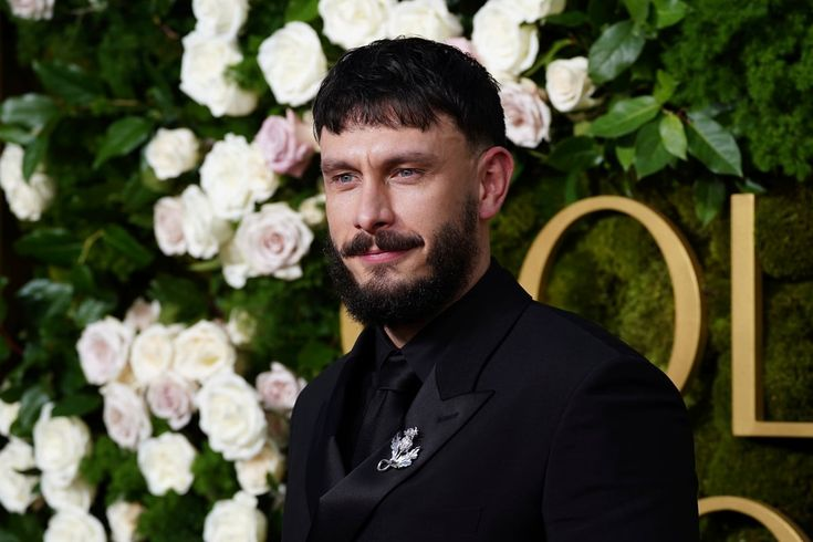 RichardGaddBr's tweet photo. Half Man e Jamie Bell são totalmente ignorados pelo Emmy Awards. A série recebeu apenas uma indicação pela atuação brilhante de Richard Gadd como Ruben na categoria !Melhor ator coadjuvante em minissérie, antologia ou filme para TV". Isso não é justo! https://t.co/Dc0vA8DfYa