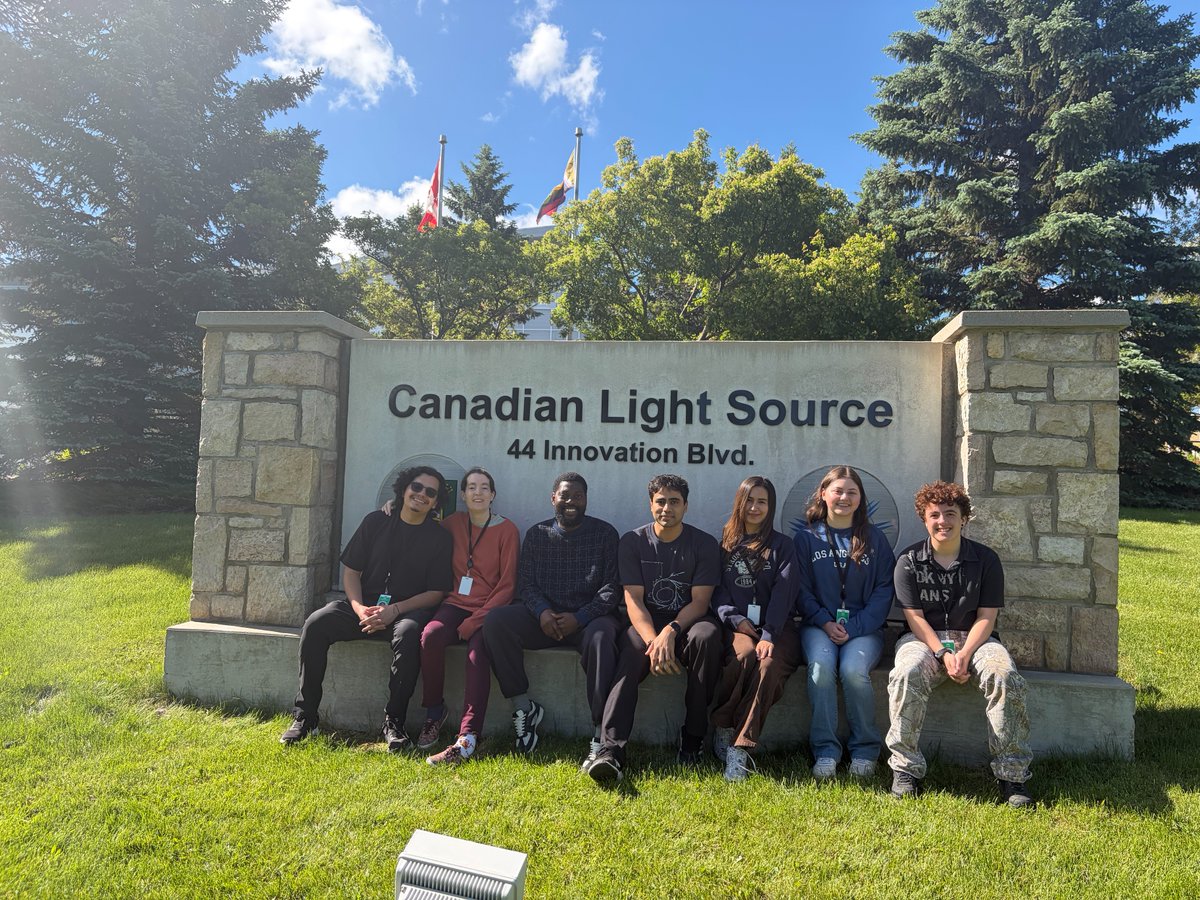 CanadianLightSource tweet media