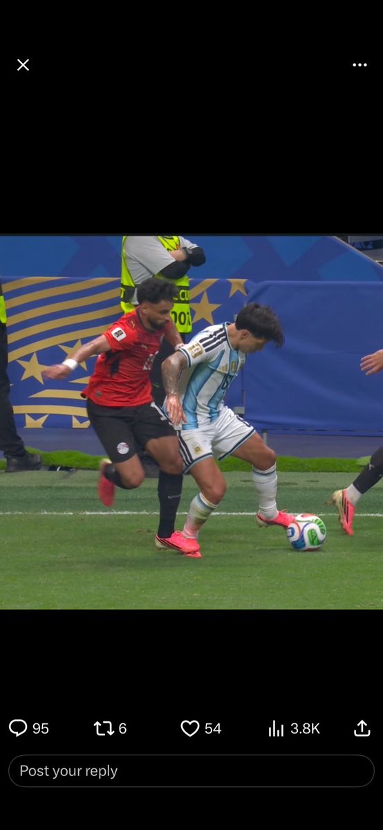 Gordon_maclean1's tweet photo. @FisicoImpuro Because he stood on his foot to win the ball https://t.co/dPYJjEMjzj