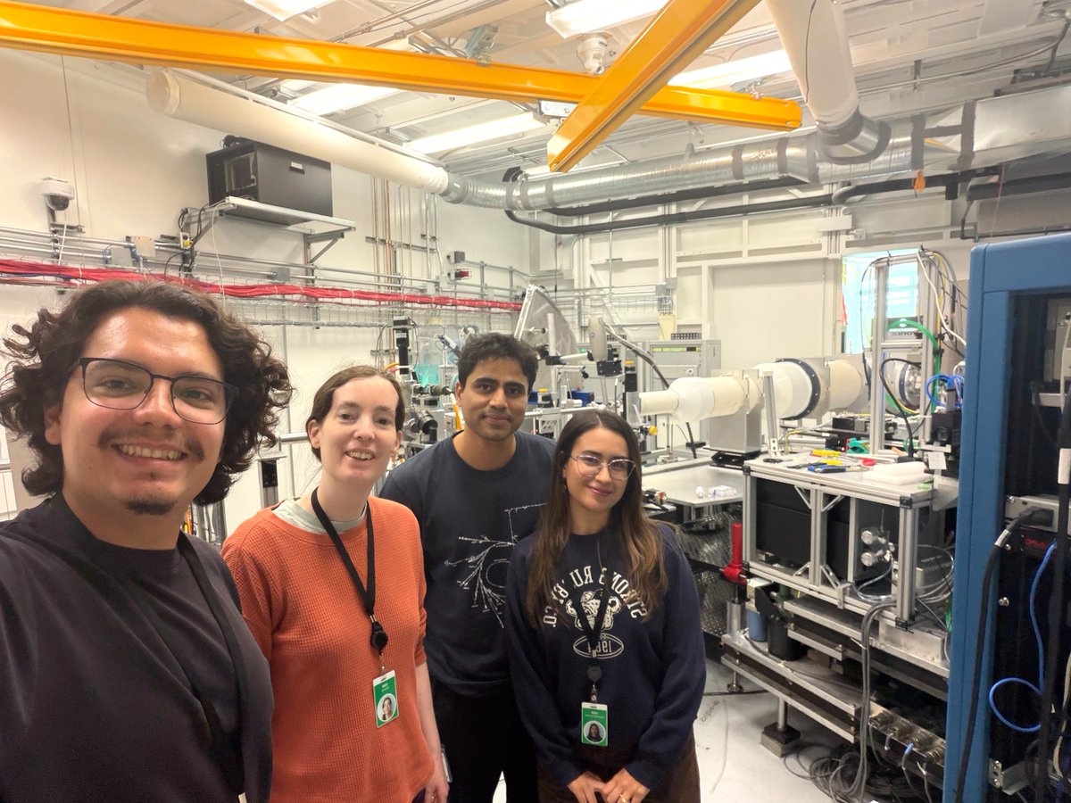 CanadianLightSource tweet media