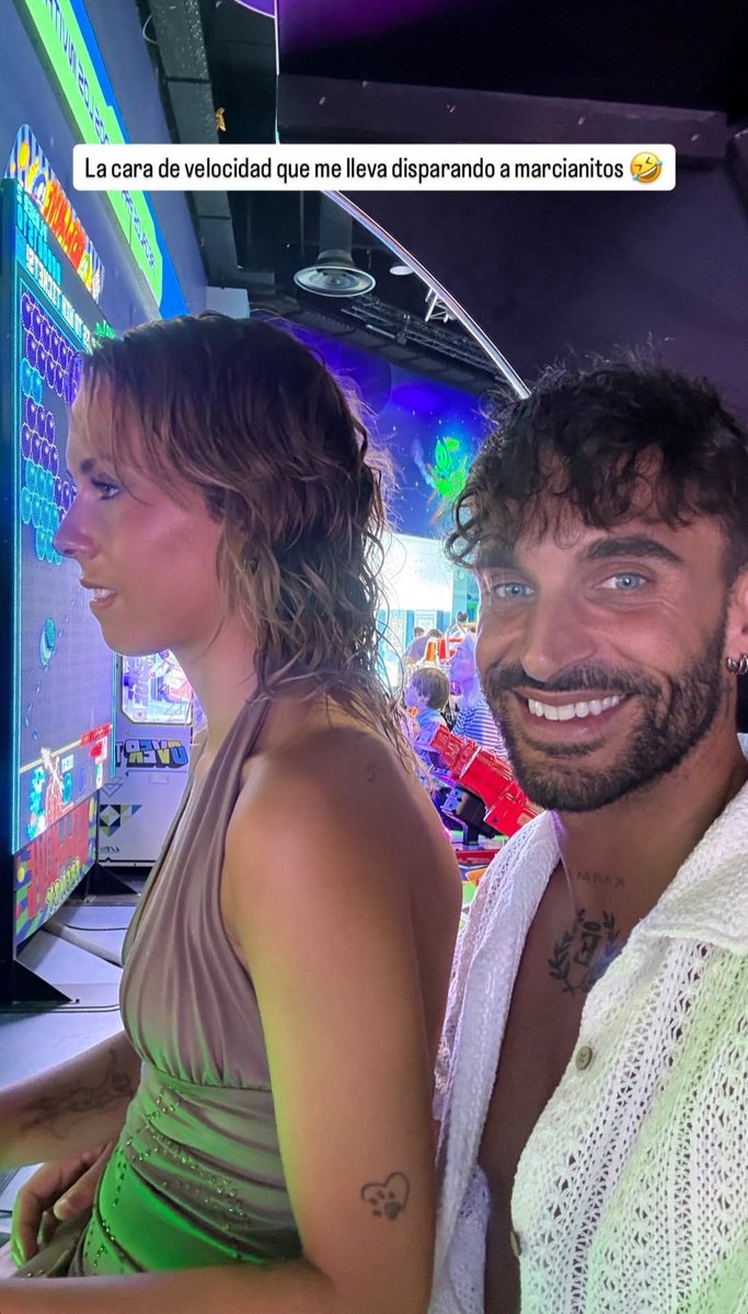 nagorecjg's tweet photo. 😂😂😂ella tiene cara de velocidad pero Eddy tiene una cara de felicidad que me encanta verles así los 3 en familia 💜🧲💙❤️ https://t.co/VJWFv53UGx