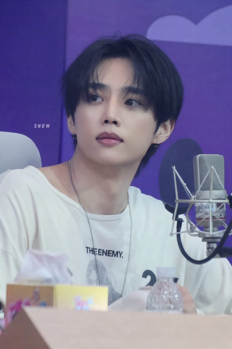 SNOW_SUNWOO's tweet photo. 260708 아돌라

#선우 #SUNWOO
#더보이즈 #THEBOYZ https://t.co/anzRZCKAUG