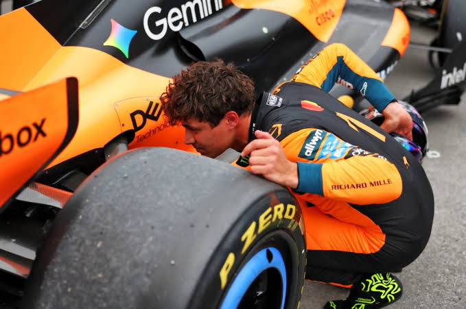 F1BigData's tweet photo. 🚨MCLAREN’S 2026 COMEBACK

In the first 6 GPs, they were the team with the fewest laps completed of all, with just 503

In the last 3 GPs, they have been the team that has completed the most laps, with a total of 378 https://t.co/nX9ijPSgFz