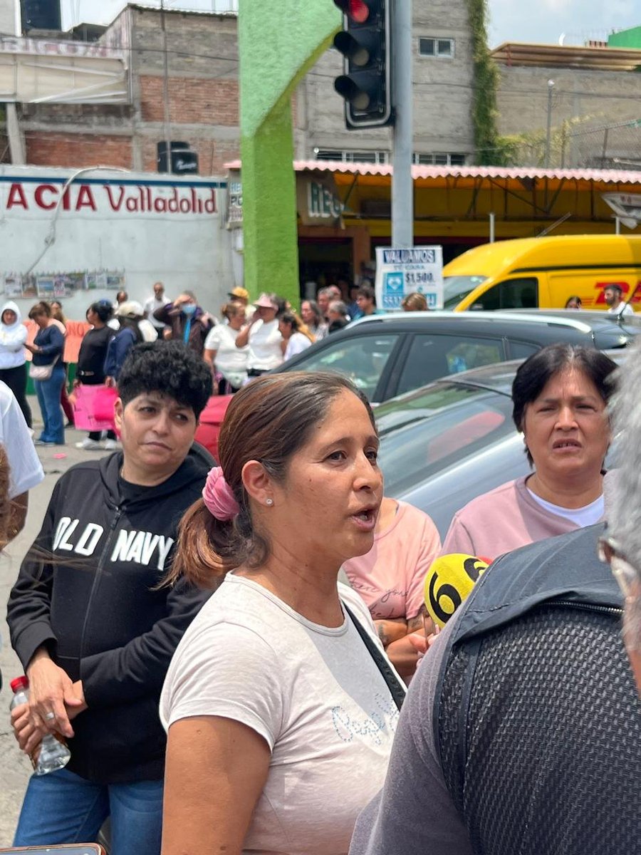 annbel26's tweet photo. @ClaraBrugadaM URGE su apoyo en colonia Villa de Aragón GAM, tipos violentos alegan que son de la alcaldía y nos tienen secuestrados en nuestra propia colonia. SOS. @yancolozano @Claudiashein https://t.co/b1p2vvaK9f