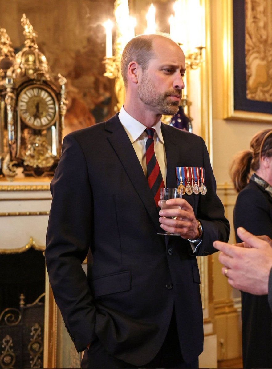 luu297's tweet photo. No planting, no leaking, no secret meetings with the press, no social media bots, no books, no documentaries full of complaints. Just focus in his family, his work and representing his nation #PrinceWilliam 

Image: credit to the owners https://t.co/Eh7ojySDQ9
