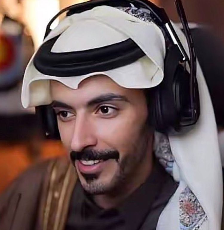 v7cjugNk's tweet photo. طول عمري ماقد شفت اي مشهور يأخذ نفس العقوبة هاذي ؟ غير وليد وليد رجال صالح ويقدم محتوى واضح تاريخي رمز مناسب ل سعودية والكل يستفيد ليش الحرمان هذا ؟ #وليد_يستحق_فرصة هيئة الإعلام يليت تشوفون الموضوع وترجعون لنا وليد https://t.co/hLQpEVTsTh