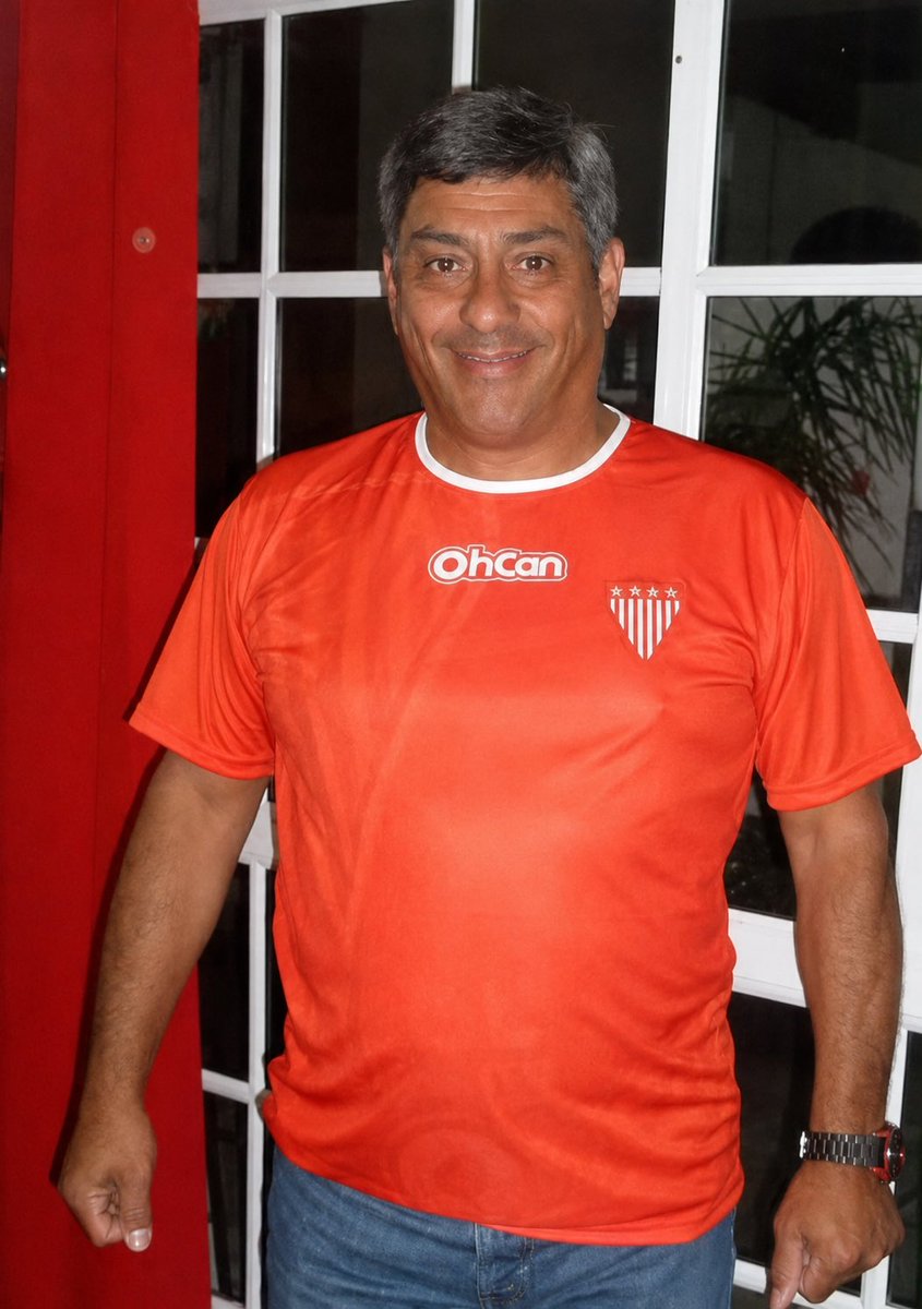 clublosandes's tweet photo. Descansa en paz, Luis. 🕊️🇦🇹

Lamentamos profundamente el fallecimiento de Luis Bornengo, quien supo transmitir el amor por la camiseta y el sentido de pertenencia como profesor del Baby Fútbol de nuestra institución. 

Su recuerdo permanecerá vivo en cada historia compartida, en cada encuentro y en el cariño de quienes tuvieron el privilegio de conocerlo.

Acompañamos a su familia, amigos y seres queridos en este difícil momento.