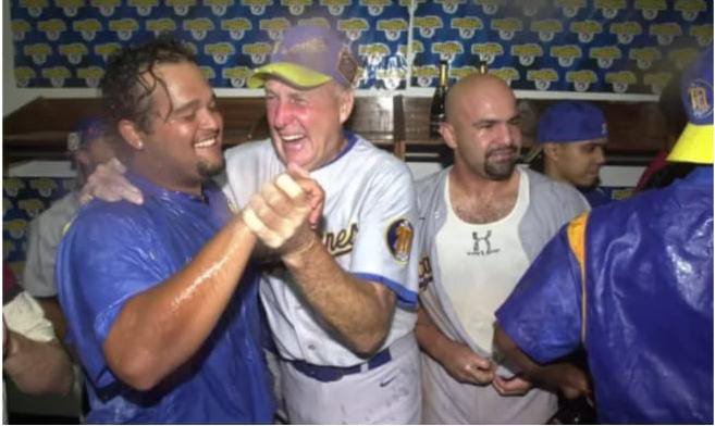 ADNMagallanero's tweet photo. DEP, QEPD Buitre, "no más segundo". Así de seguro celebra de nuevo con Rubén Quevedo en el cielo magallanero. https://t.co/6eOYPbe0Im