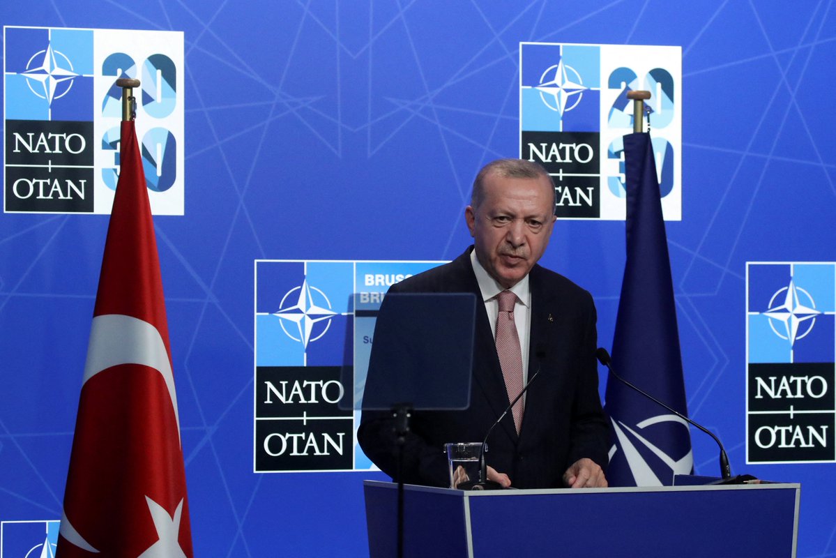 usnewsliv's tweet photo. 🇹🇷Turkish President Erdogan Iran:
We do not want the Strait of Hormuz to turn into a theater of war.#Erdoğan #Hormuz #Iran https://t.co/mjaCHZXAmR