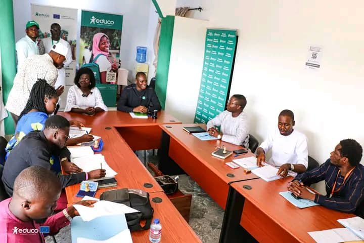 Wendiafaaba's tweet photo. | #Wasexo | #Paix | #Cohésion | #ConsPaixBaani |

La paix durable ne s’impose pas. Elle se construit localement, avec ceux qui vivent au quotidien les réalités du terrain.

Avec le projet 𝐂𝐎𝐍𝐒𝐏𝐀𝐈𝐗 𝐁𝐀𝐀𝐍𝐈 ...
https://t.co/ysTstU8d4S https://t.co/QOENCvGiBj