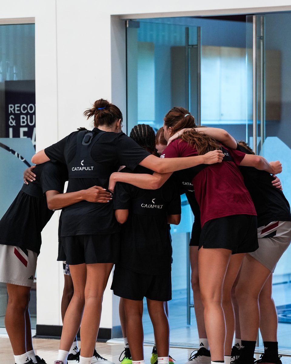 UMassWBB's tweet photo. Back at it 😁💪

#Flagship 🚩 https://t.co/w0M8nqH3IT