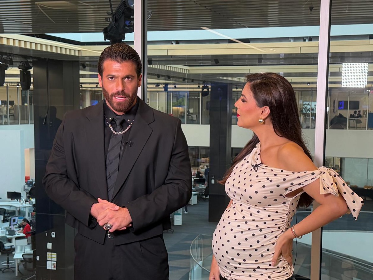 can_il_sole's tweet photo. post Ig @aylendeltoro altre interviste e partecipazioni a programmi tv oggi di #CanYaman a #Telemundo per la promozione di #ElTuerco🙂 https://t.co/LZ3PdtIDM0