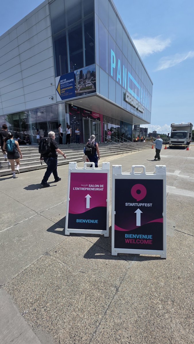 jared531's tweet photo. I've arrived in Montréal for #StartupFest 2026!
(...with sheep slippers of course) https://t.co/R0aTCPY0wF