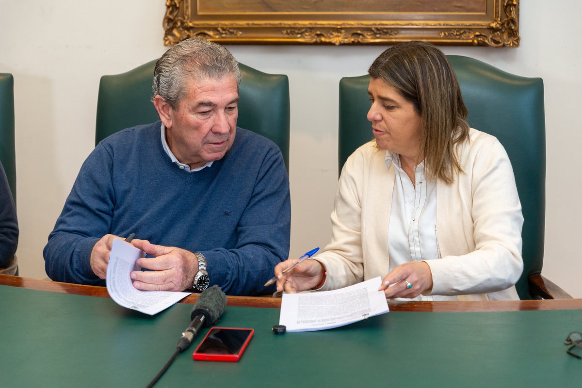 IdTacuarembo's tweet photo. La Intendencia de Tacuarembó y el MVOT firmaron un convenio para fortalecer la integración social y urbana, atender situaciones de vulnerabilidad habitacional y desarrollar proyectos en distintas localidades.
#IDT #Gestión https://t.co/ROk061C9aZ