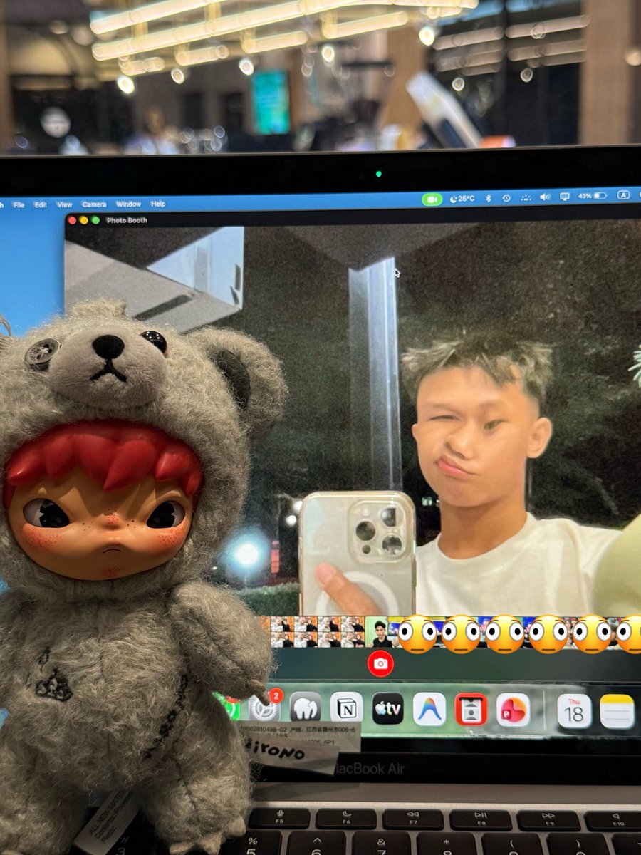 dissinbieber's tweet photo. @oyamanasaiatau kak?? kasian lo hirono ku cm sndri🫴🏻🫴🏻🫴🏻 https://t.co/23snXltErD