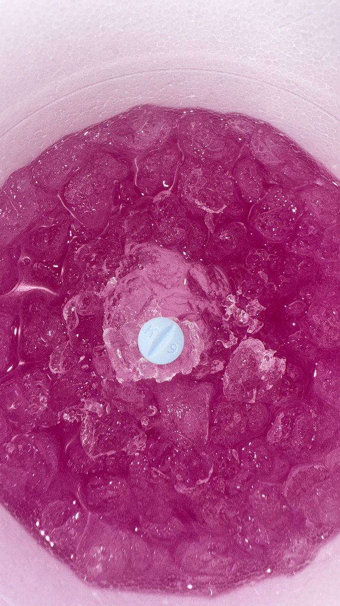 NLMBmeechy's tweet photo. "What's that floatin in yo cup" 
Mind yo business 🤫 #drugtwt https://t.co/zJ4u0271Rt
