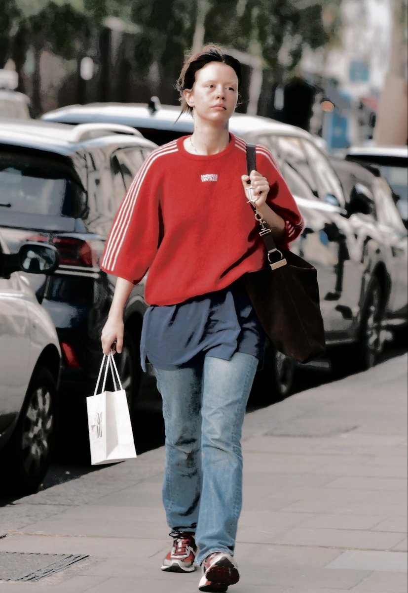 mia goth ♱ tweet media