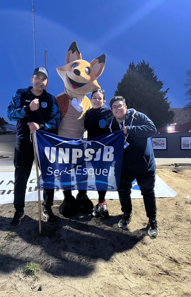 UnpsjbEsquel's tweet photo. Durante el semestre, más de 200 estudiantes de la Sede Esquel de la Universidad Nacional de la Patagonia San Juan Bosco participaron de las propuestas deportivas impulsadas por el Área de Deportes.
Las actividades: natación, gimnasio, kendo, vóley, futsal, handball y hockey. https://t.co/quYociuyMG