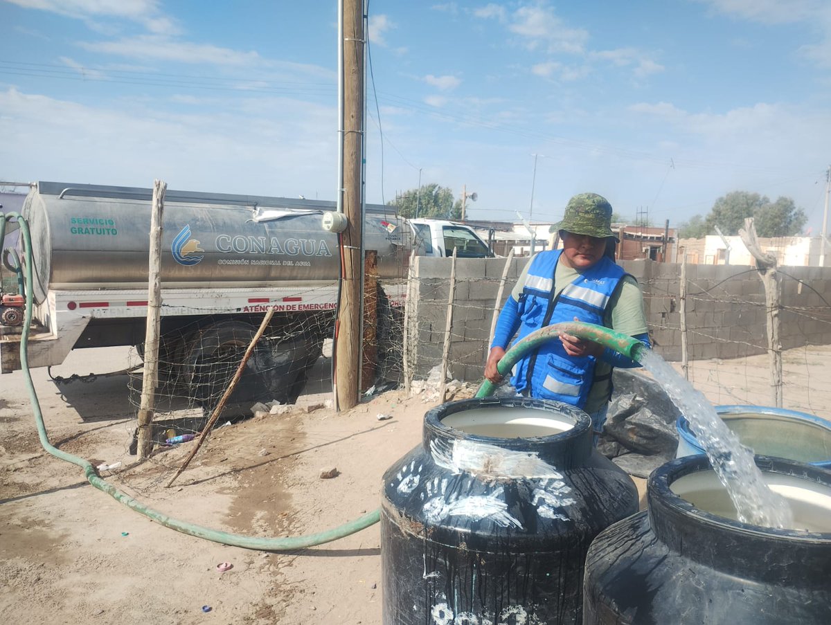 ConaguaOCCCNTE's tweet photo. El 07 de julio, la @ConaguaOCCCNTE y #SIMAS realizarón la distribución de 50 mil litros de agua potable mediante pipas, beneficiando a 300 habitantes del municipio de Francisco I. Madero, Coahuila. #AccionesConagua https://t.co/xzzcfpkIx1
