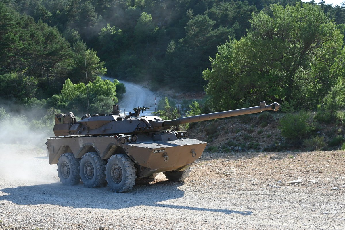 1RCA_canjuers's tweet photo. Du au 7 juillet, le #1RCA a conduit l'exercice BALAKLAVA 2026 sur le camp de #Canjuers.
Le régiment s’est entrainé au format « Groupement de Protection et d'Entraînement ». https://t.co/m6DcFu69ee