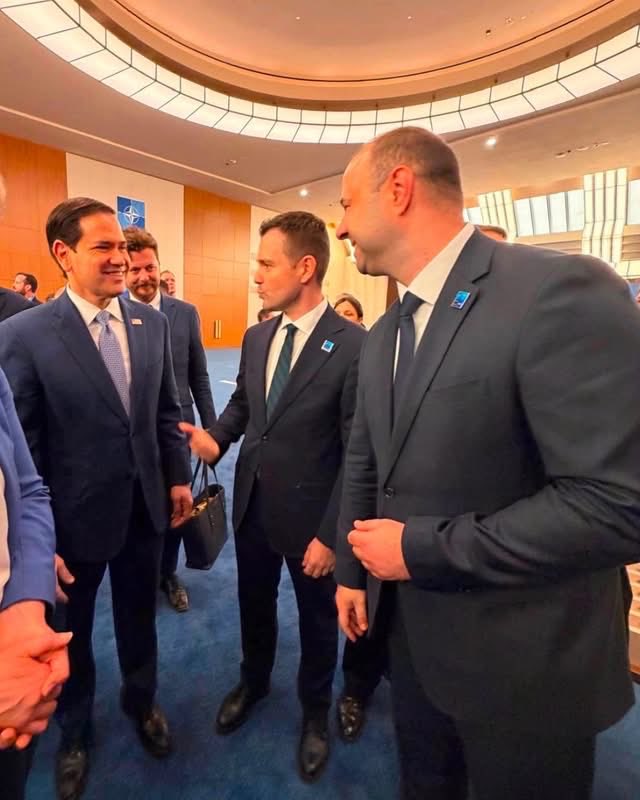 TimcoMucunski's tweet photo. 🇲🇰 Concluding a successful @NATO Summit in Ankara, where Allies took important decisions to further strengthen the Alliance and adapt to today’s evolving security environment.
 
🔹 Reaffirmed our commitment to increased defence investment, stronger capabilities, fairer burden-sharing and continued support for Ukraine.
🔹 Held a series of meetings with counterparts from Allied and partner countries, discussing bilateral relations, NATO cooperation and current regional and global security developments.
🔹 As a committed and credible Ally, we remain focused on contributing to our collective security and strengthening transatlantic unity.

👉 NATO continues to demonstrate its unity, resolve and ability to deliver on the security challenges of today and tomorrow.