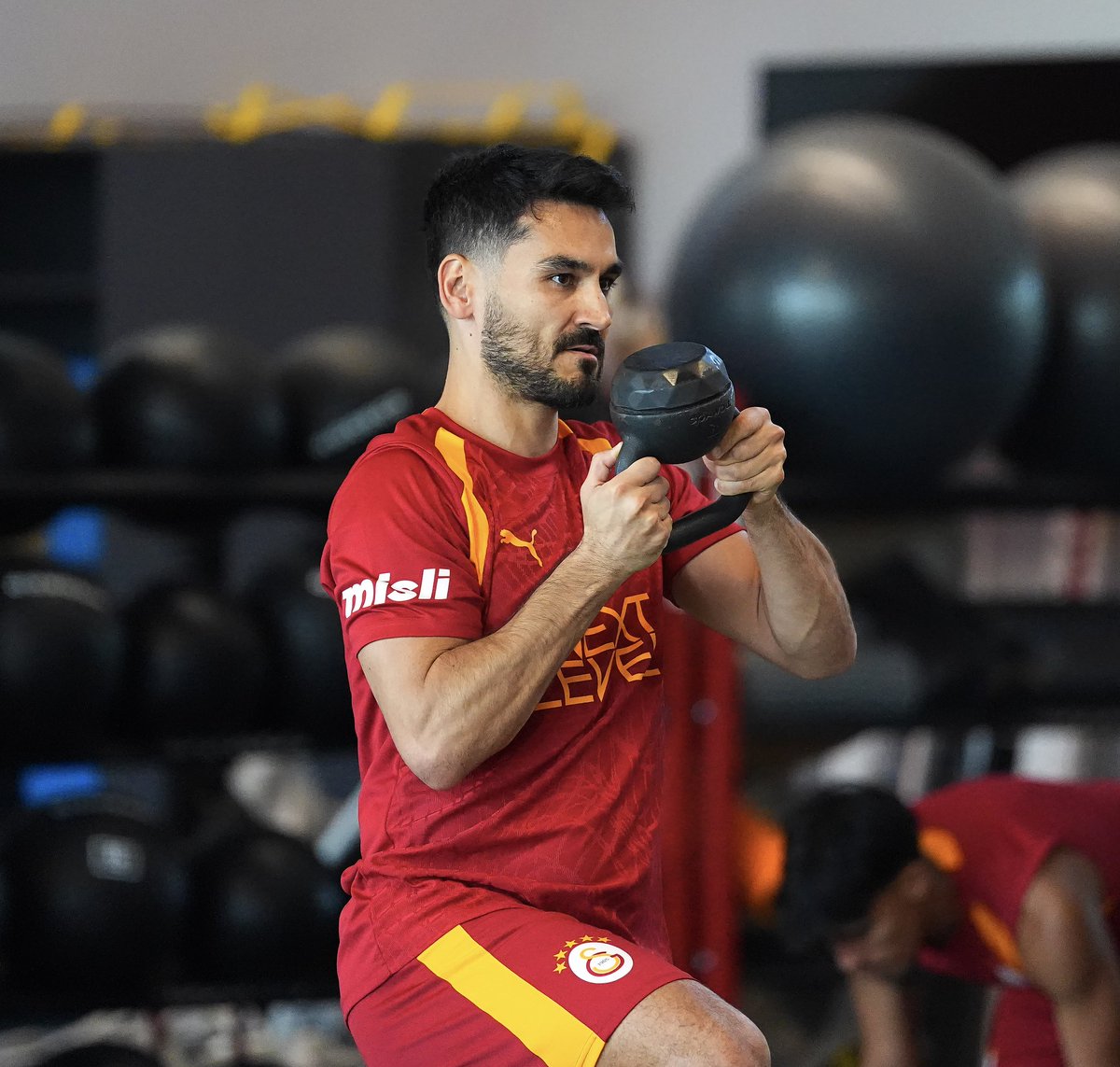 IlkayGuendogan's tweet photo. Back at it 💛❤️🔥⚽️ @GalatasaraySK https://t.co/jTgxXDO4nq