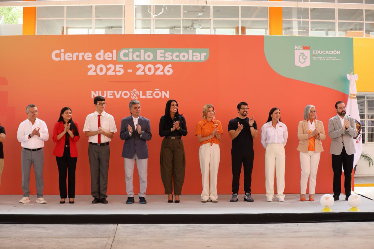 SNTE21's tweet photo. #TodosSomosUno🙋‍♂️
#UnoSomosTodos🙋‍♀️

El Mtro. José Francisco Martínez Calderón, Secretario General de la Sección 21 del SNTE, asistió al evento de clausura del ciclo escolar 2025-2026, organizado por la Secretaría de Educación del estado de Nuevo León, a https://t.co/txzltQuqDY