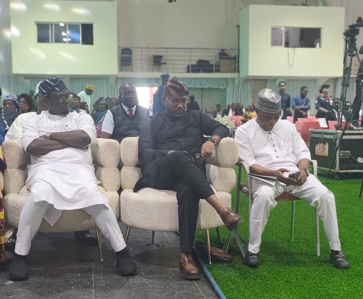 NewsBulletinNG's tweet photo. L-R: Honourable Ayodele Olawande Wisdom, Minister for Youth Development; Engr. Razaq Ayodele Obe, former Commissioner for Energy and Mineral Resources, Ondo State; and Hon. Saka Yusuf Ogunleye, former Commissioner for Youth and Sports as well as former Commissioner for Works https://t.co/s8KA4mdaVv