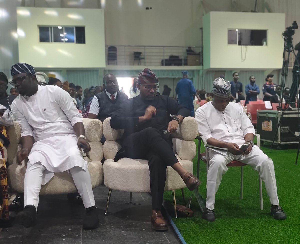 NewsBulletinNG's tweet photo. L-R: Honourable Ayodele Olawande Wisdom, Minister for Youth Development; Engr. Razaq Ayodele Obe, former Commissioner for Energy and Mineral Resources, Ondo State; and Hon. Saka Yusuf Ogunleye, former Commissioner for Youth and Sports as well as former Commissioner for Works https://t.co/s8KA4mdaVv