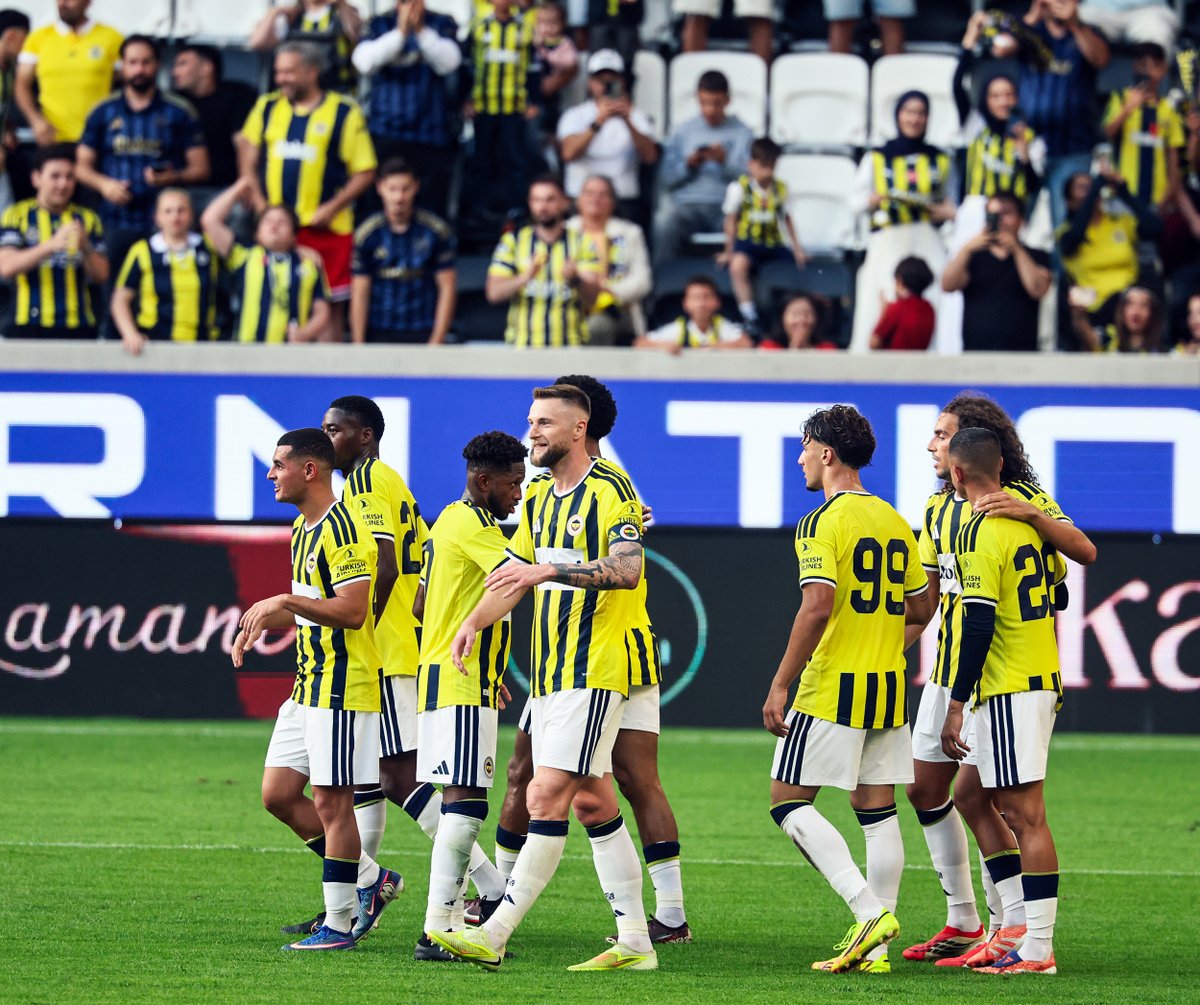 Fenerbahce's tweet photo. 📸 Maçtan fotoğraflar. https://t.co/hqT23XH1Dh