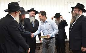 JoBlack_is_back's tweet photo. @VoelkerRechtatX Diese Chabad Verbrecher-Mafia sind die Hintergrundmächtigen, wer nicht nach ihrer Pfeife tanzt kommt in keine Machtposition und stirbt plötzlich und unerwartet, wenn er was sagt , nicht mehr mitspielt‼️‼️
#Möllemann #Ulfkotte #Westerwelle #Oppermann #Ohoven https://t.co/1rueWDVv7y
