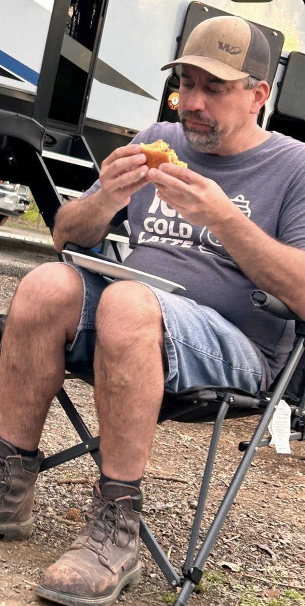SamJoelpgpn's tweet photo. Who likes my friends dad? #dilf #beerbelly #gut #bear #dad #friendsdad https://t.co/qKFcuEaUuF