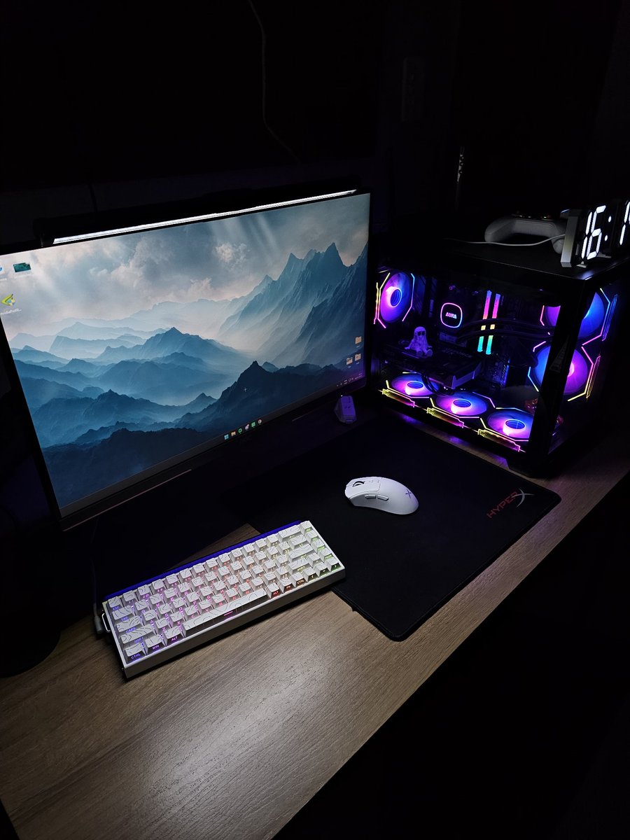 borgessmt's tweet photo. @blxckoutz Nick: Borgesjkk

Asus tuf b550m
Ryzen 7 5700x3d
5060 rtx
32gb ram xpg 
1tb nvme 
Fonte 650w Msi 
Water cooler gamdias 360mm
240hz Aoc VA

Mouse Delux m900 pro
Teclado Aula hero 68he
Fone Mchoose v9 pro
Mouse pad Hyperx fury S
Controle Gamesir nova T4 Lite
Gabinete Box mid Superfr https://t.co/Xzc1ys92CC