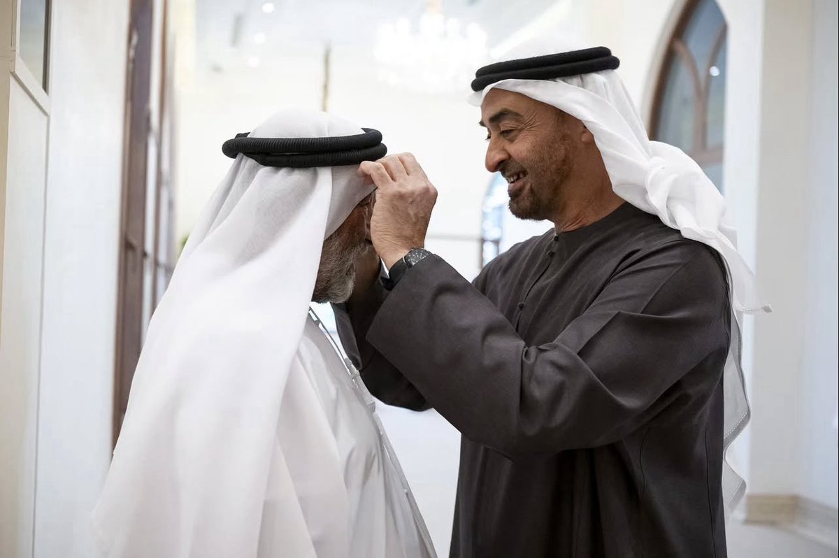 albateen11's tweet photo. يعطف على الصغير و يحترم الكبير.. يعلنا نفداك يا بو خالد💫💫💫 https://t.co/IfPxDMxVEx