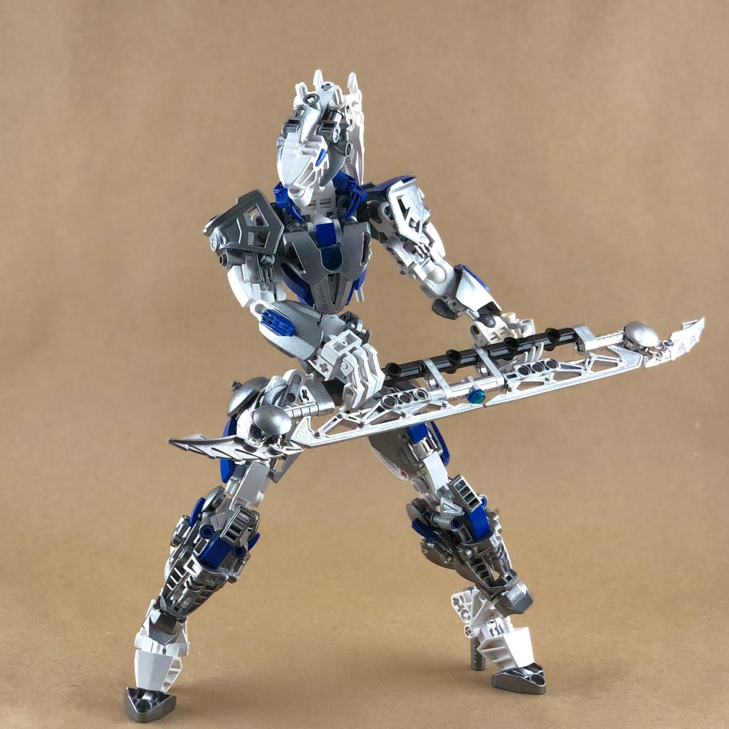 blocksmagazine's tweet photo. The team at https://t.co/6F0ypqpCvS loves BIONICLE #MOCs! 'Nerix', a #LEGOBIONICLE fan build by WholesomeGadunka, sent us to Xia and back. This Vortixx from WG's imagination is certainly brighter than Roodaka in colour, with an awesome saw blade for their weapon.
#LEGO #BIONICLE https://t.co/5D9IpsceFF