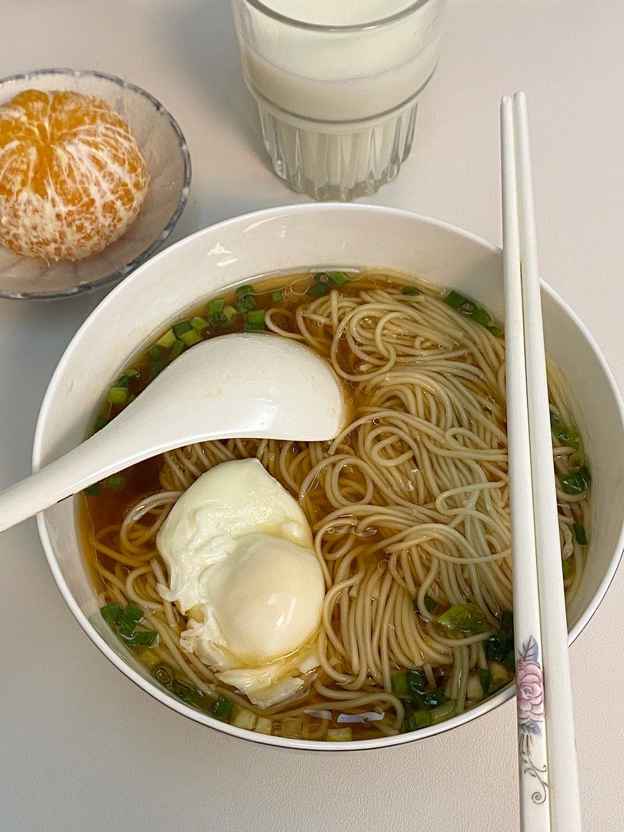 64hM0p1UmPD8n1Y's tweet photo. [Late night vibe at our tiny food stall — steaming ramen, sizzling gyoza, and that quiet warmth only a midnight bite can bring. ] https://t.co/JuDkzqdOOC