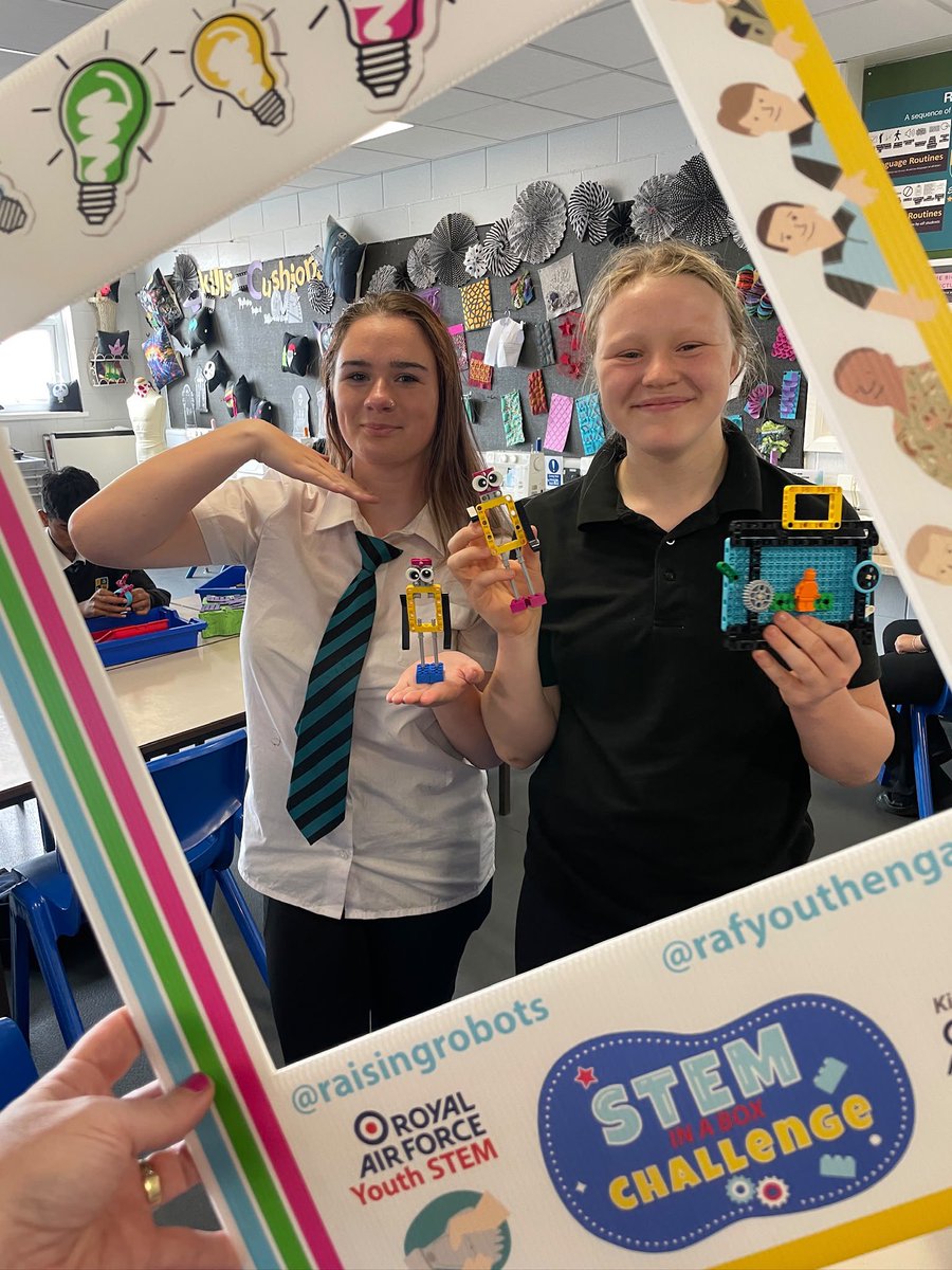 NewsomeAcademy's tweet photo. STEM in a Box – Raising Robots
Our school has received 30 STEM in a Box: Raising Robots kits, kindly supplied by the RAF.
Through a range of hands-on challenges, students will develop their problem-solving, teamwork and engineering skills. https://t.co/KSKJrMDmYG