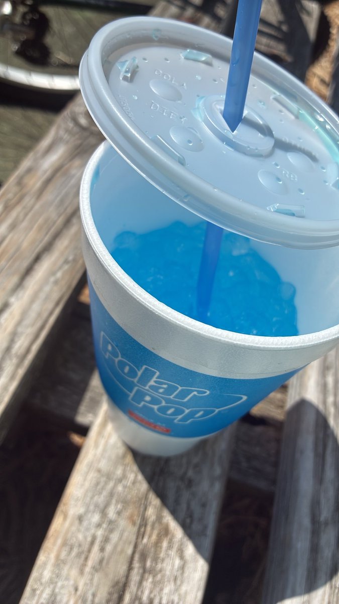 tarheelpete's tweet photo. omg the muni eastern european tennis pro is sparring before her 4pm lessons… thp is #lingering w/ a #polarpop https://t.co/Dhbmz7vNVG