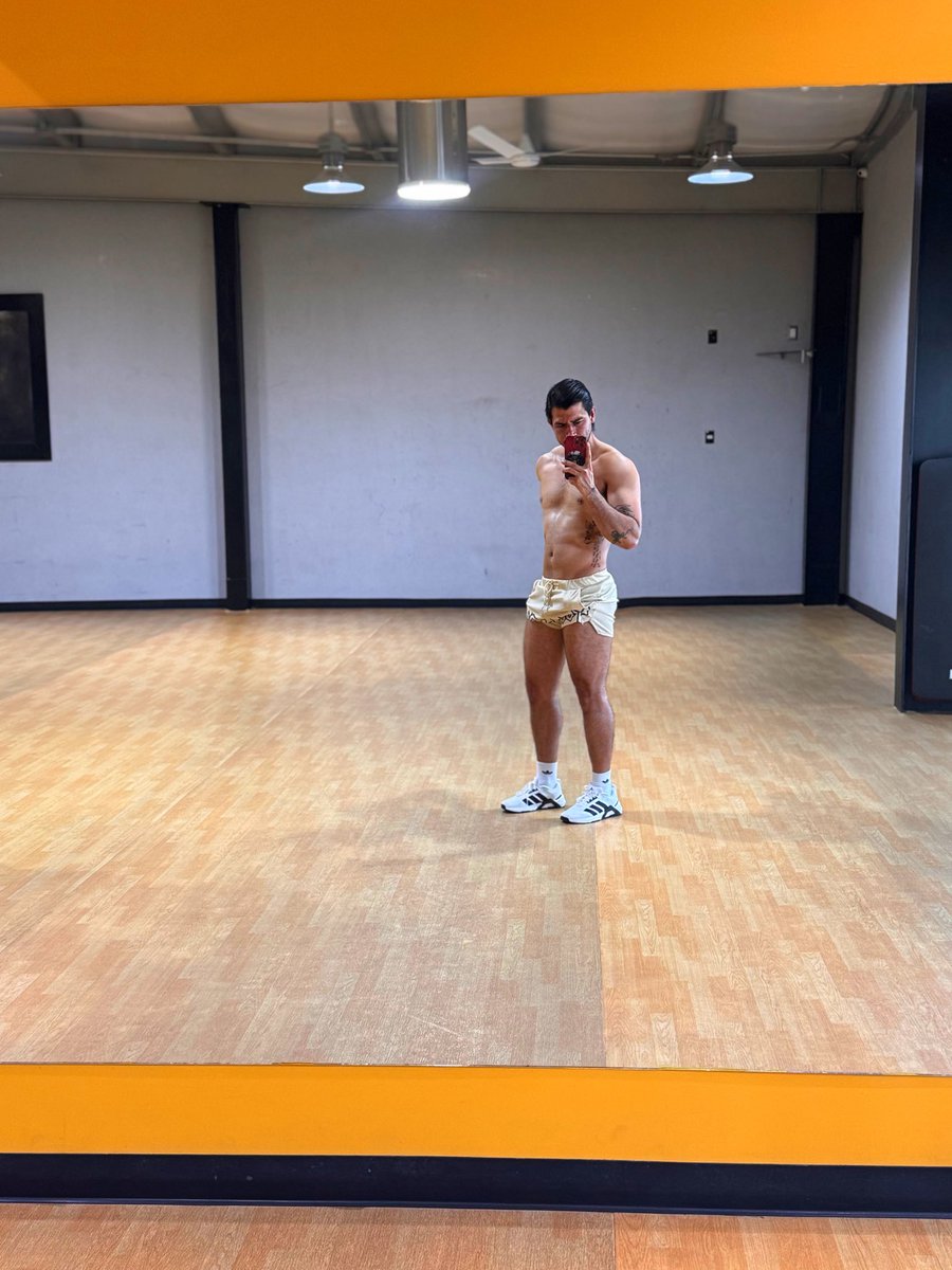 HctorMarmolejo's tweet photo. Días de sol #lifegym #gym #gay #gayboy #gaymexico #gaylifestyle https://t.co/I2Ea272CfG