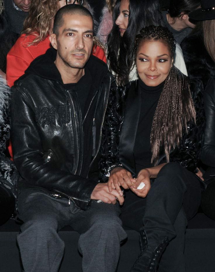 itz_Dreyy's tweet photo. Janet Jackson filed for divorce immediately after reaching her five-year marriage Agreement, marrying for $200 million instead for love and good marriage.

She married Qallionaire Wissam Al Mana in 2012 and had a prenuptial agreement. According to the agreement she would receive $100 million if the marriage lasted at least 5 years. Additional $100 million if she gave him a son to be his heir.

The marriage lasted exactly five years, and she gave birth to a boy. After exactly five years, they div0rced and she cashed out big. She has been single since then and it seems that is the kind of life she truly want.

Is it really about the money for women?