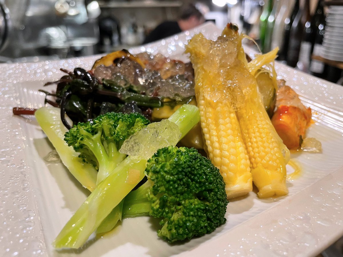 vinosake's tweet photo. 三軒茶屋フィレンツェサケです🇮🇹🍶

本日、７月９日（木）お席に余裕がございます！！
気軽にお立ち寄りくださいませ〜🍶

人気メニュー✨
『季節野菜のマリネ』

【予約状況】
7月9日（木）空席あり⭕️
7月10日（金）空席あり⭕️
7月11日（土）空席あり⭕️
7月12日（日）お休み
7月13日（月）早い時間帯が満席です！
7月14日（火）ワインバー営業🍷19:00〜
7月15日（水）振替のお休み
7月16日（木）空席あり⭕️
7月17日（金）貸切です！
7月18日（土）空席あり⭕️
7月19日（日）お休み
7月20日（月）空席あり⭕️
7月21日（火）ワインバー営業🍷19:00〜
7月22日（水）空席あり⭕️
7月23日（木）空席あり⭕️
7月24日（金）空席あり⭕️
7月25日（土）空席あり⭕️
7月26日（日）日本酒会のため貸切です🍶

【食べログ】https://t.co/tXYOMCC2Zq

【一休】https://t.co/NzQvWDeOu2

Firenze Sake フィレンツェ サケ
【営業時間】18:00〜24:00（Food L.O22:00  最終入店 23:00）
※22時からは、バータイムになります🍶🍷🌙

東京都世田谷区三軒茶屋2-10-14 昭和ビル1F奧
TEL 03-5432-9654

#フィレンツェサケ 
#三軒茶屋グルメ 
#日本酒女子
#イタリア料理と日本酒 
#日本酒ペアリング