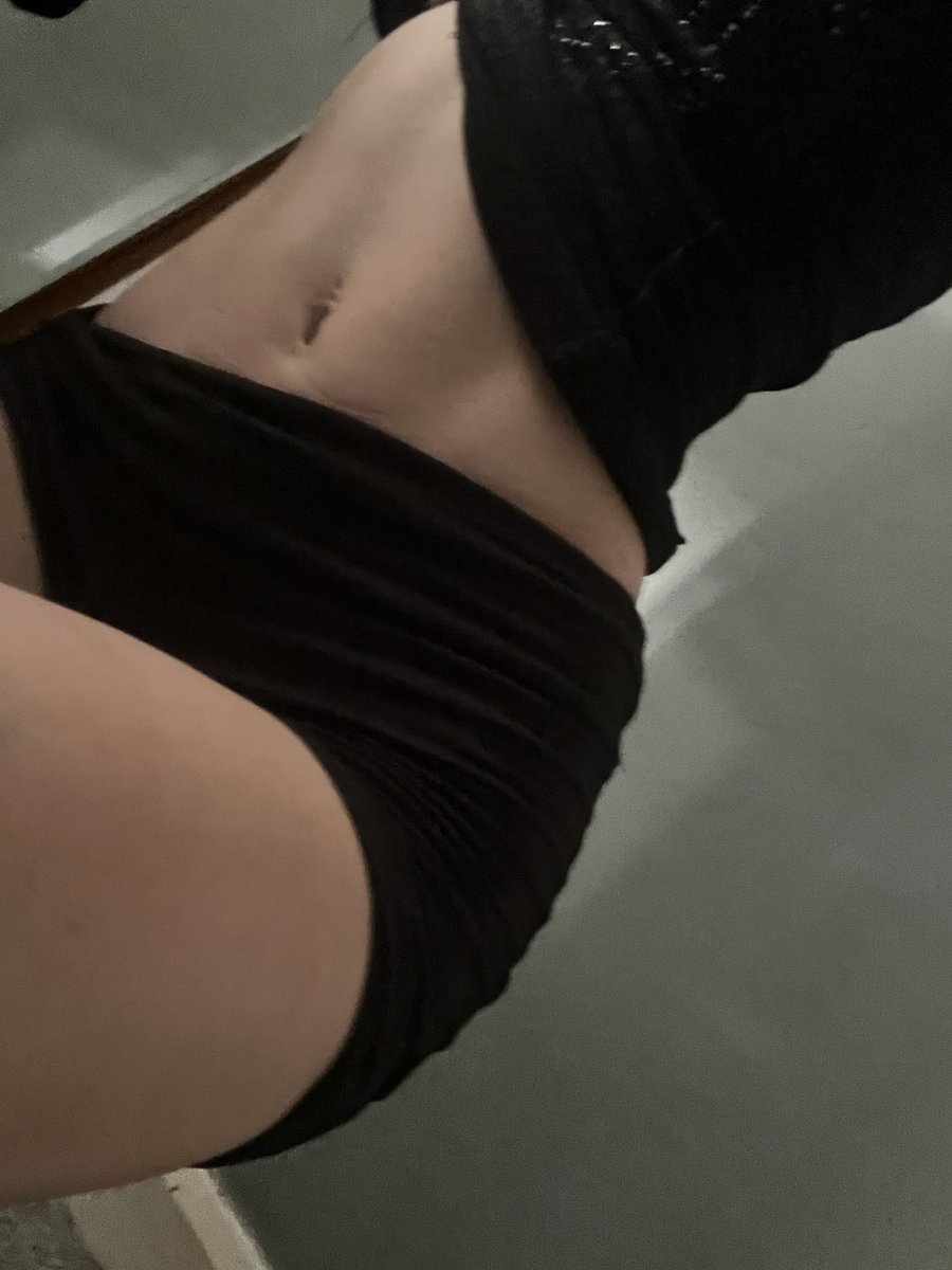 distantgoddessz's tweet photo. nut on my stomach :3 #sellingcontent #stomachpic https://t.co/iiAHmdQnfv