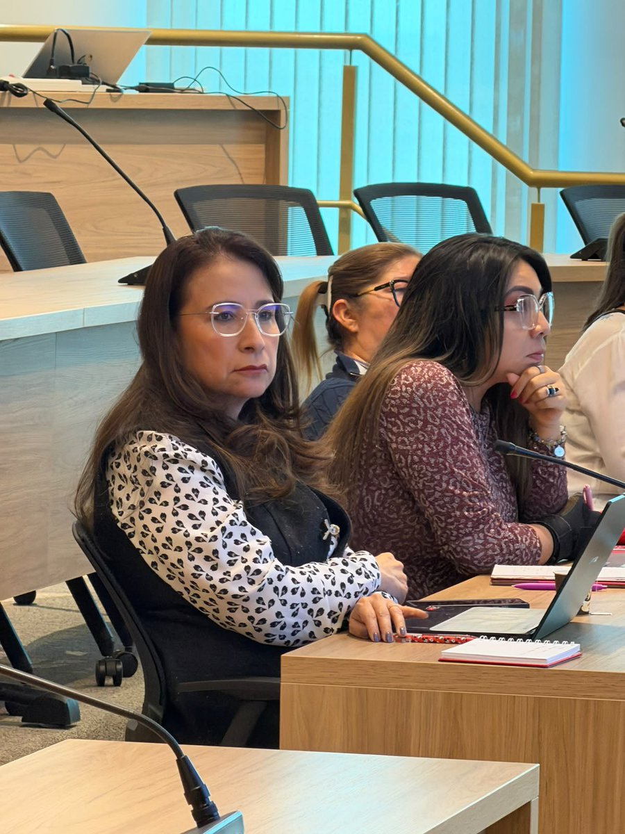 ProspectivaCund's tweet photo. ¡Los avances del Plan de Desarrollo también se analizan, se cuestionan y se dialogan! 🗣️📊

Hoy dimos inicio a la primera de cuatro jornadas de seguimiento de 2026 con el #ConsejoTerritorialdePlaneación - CTP.

Este es un espacio clave de la estrategia #CundinamarcaRindeCuentas para revisar, junto a las fuerzas vivas del departamento, cómo avanza "Gobernando: Más que un Plan" 💪

El Consejo Territorial de Planeación es una instancia fundamental de participación ciudadana. Sus integrantes representan los diferentes sectores del departamento y, con sus preguntas, análisis y observaciones, fortalecen la ejecución y el seguimiento al Plan, la transparencia y el control social ✅

Porque gobernar también es escuchar y rendir cuentas. Seguimos construyendo territorio entre todos 🚀

#CundinamarcaRindeCuentas #CundinamarcaAndoCumpliendo #AndoCumpliendo #ParticipaciónCiudadana #PlanDeDesarrollo #SoyCundiProspectiva #SoySecProspectiva