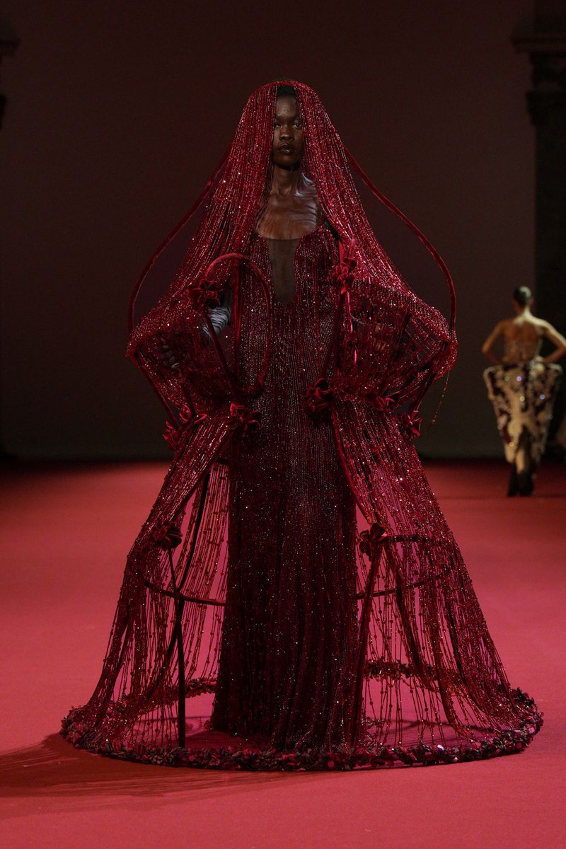 LaModeUnknown's tweet photo. ✨️Manish Malhotra✨️ Fall/Winter 2026 Couture.🪡 https://t.co/3Bjm0KxJLJ