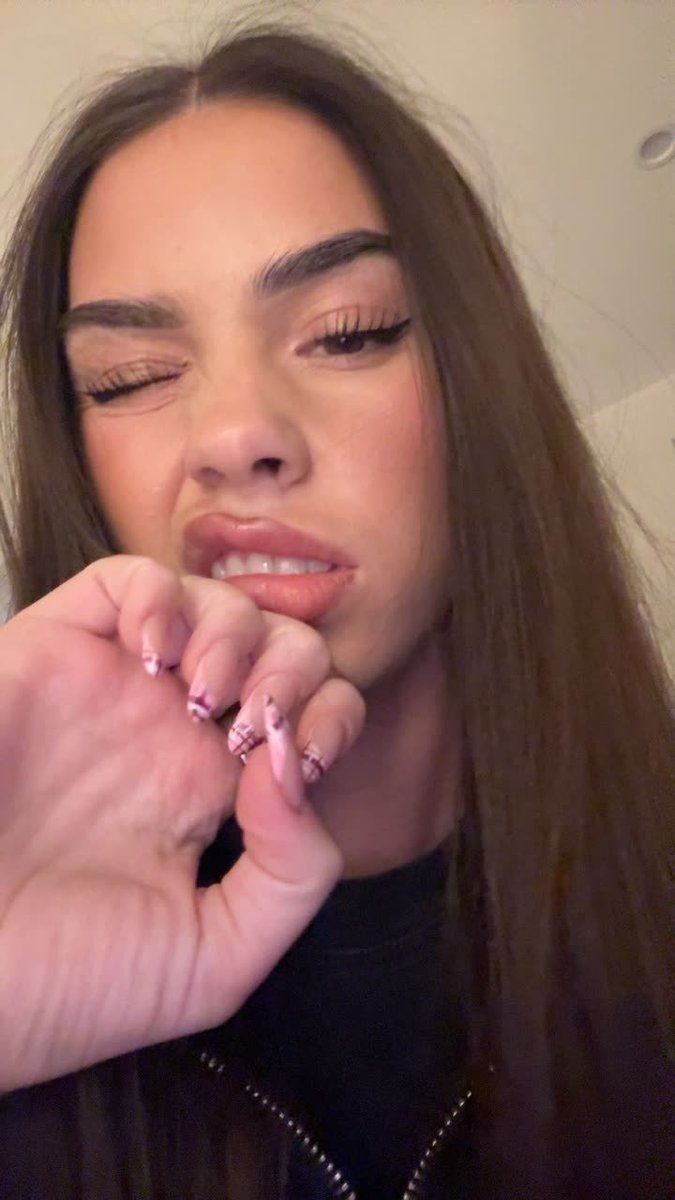 Brownie4trigger's tweet photo. Leah face porn enough to make you dumb 💕 
Get worse and relapse for Leah 💦 https://t.co/hmghWHZu6o