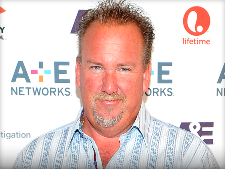 TMZ's tweet photo. 🚨 EXCLUSIVE: "Storage Wars" Darrell Sheets left a suicide note, police report reveals.

What we know: https://t.co/Ay5BANjiYD https://t.co/ZQ5NBKFFX7